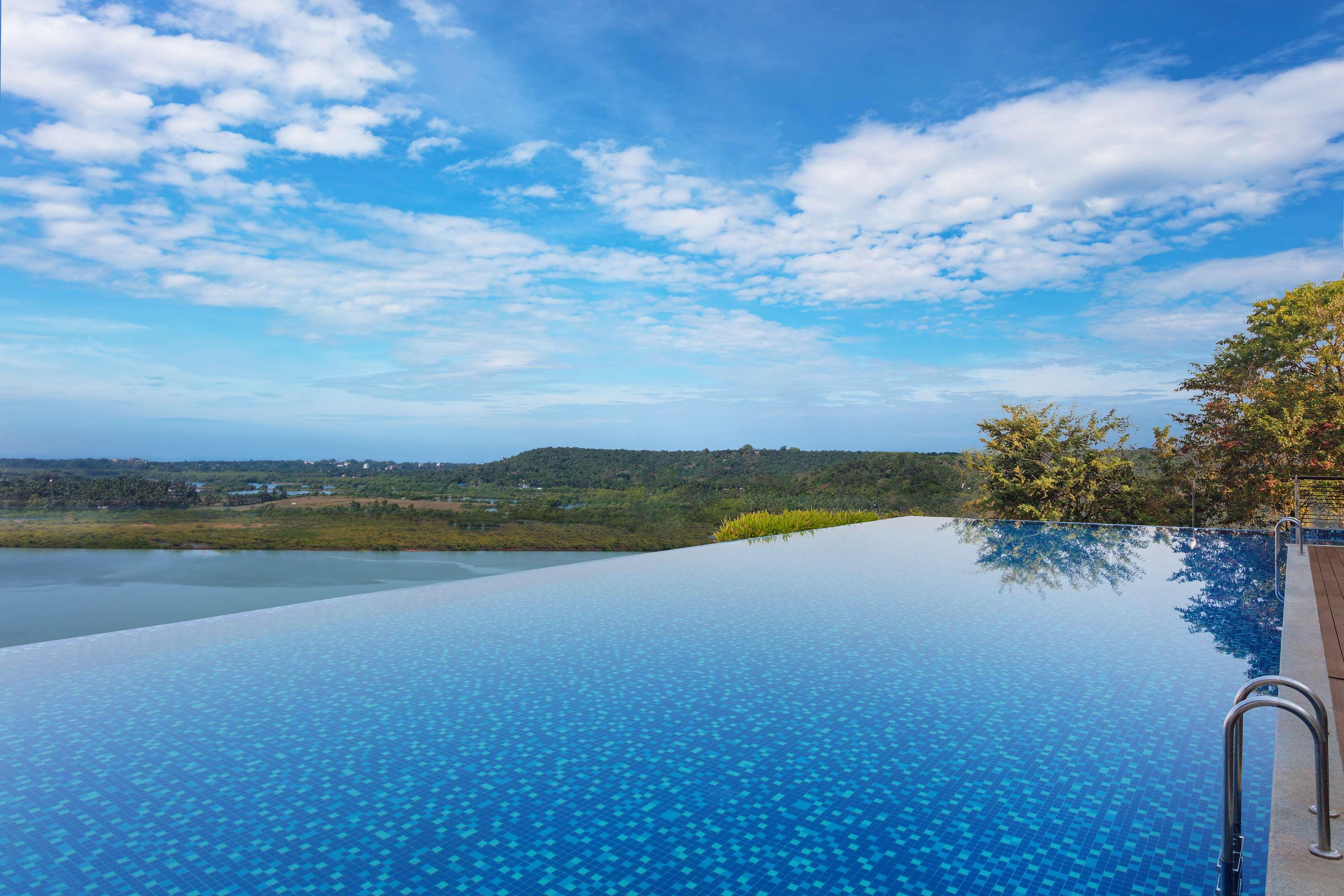 Hotel Doubletree By Hilton Goa - Panadží Exteriér fotografie