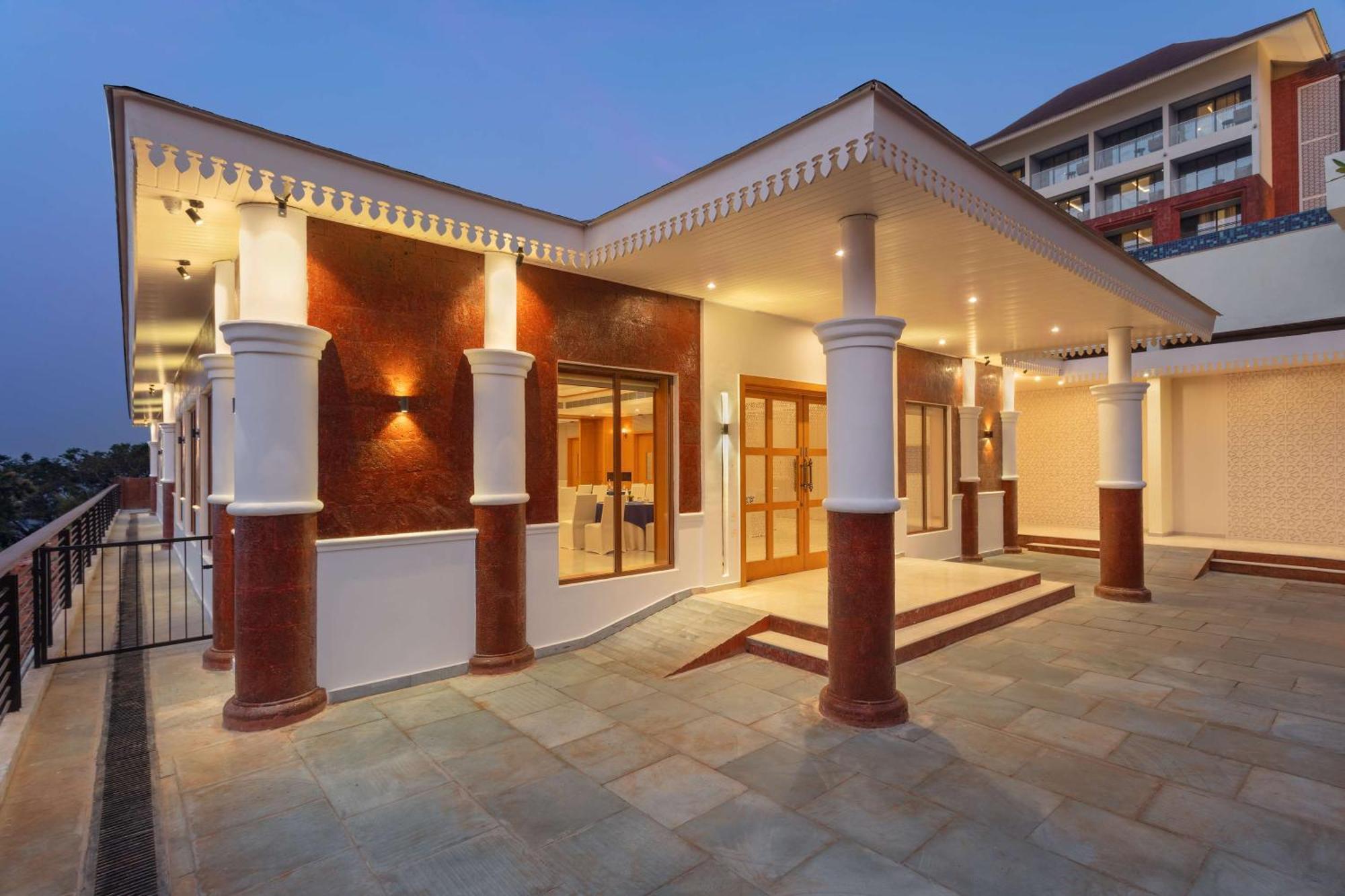 Hotel Doubletree By Hilton Goa - Panadží Exteriér fotografie