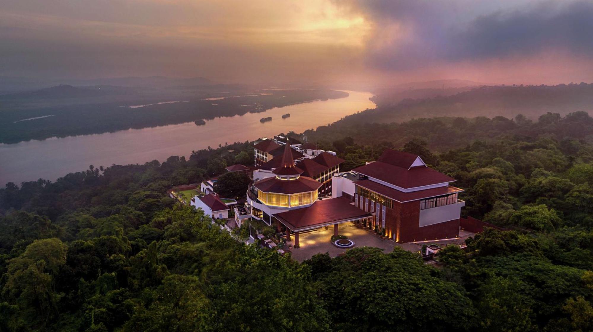 Hotel Doubletree By Hilton Goa - Panadží Exteriér fotografie